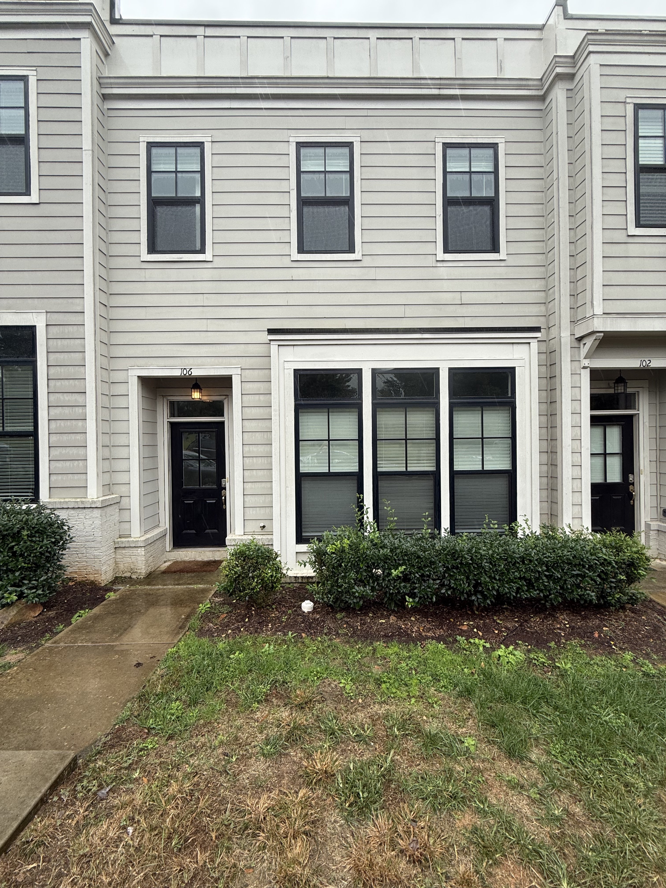 106 Philip's Square - 1