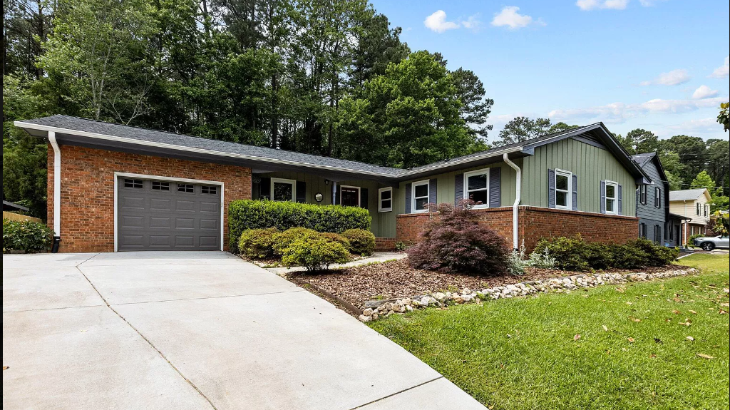916 Medlin Dr