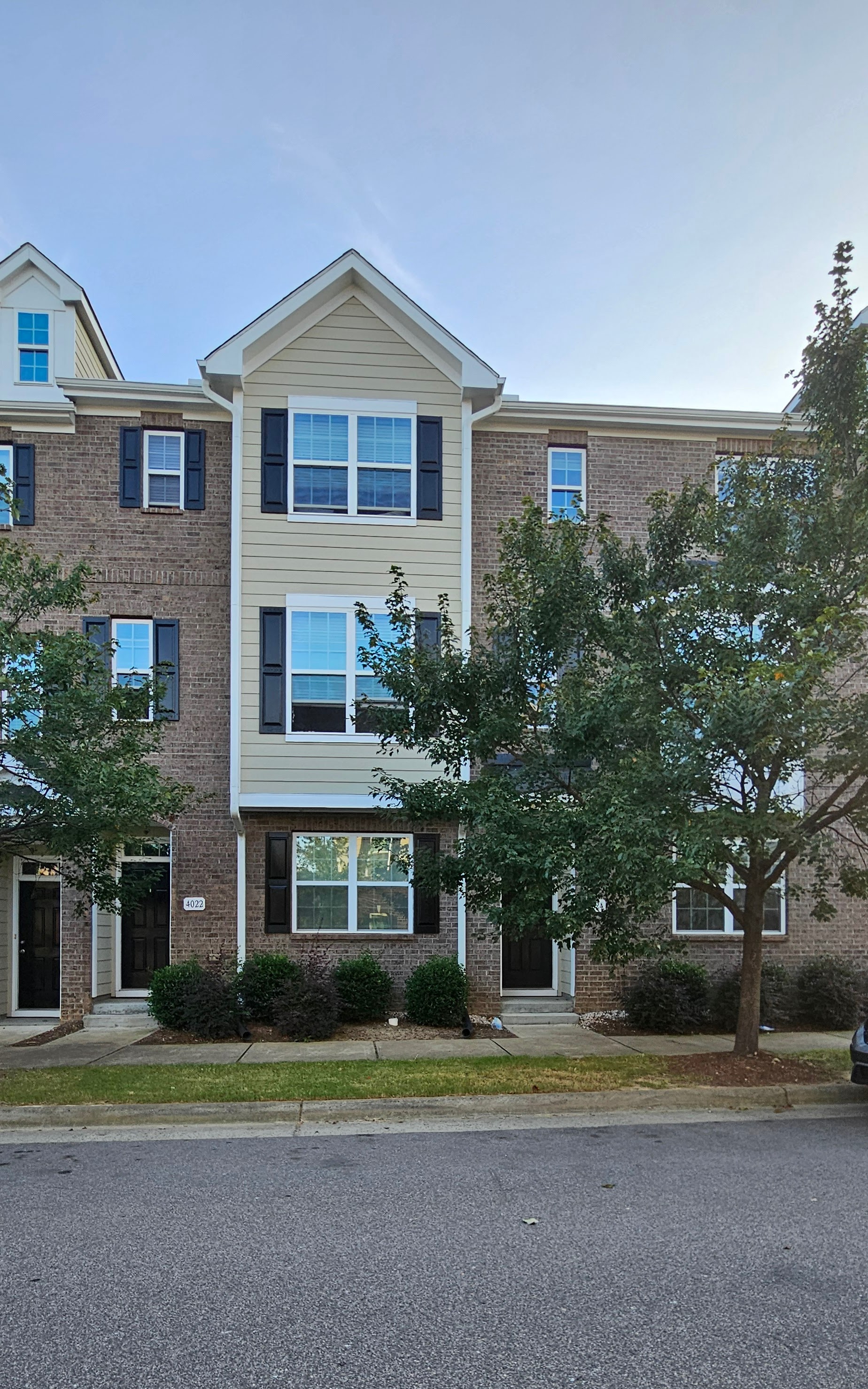 4024 Kentworth Dr