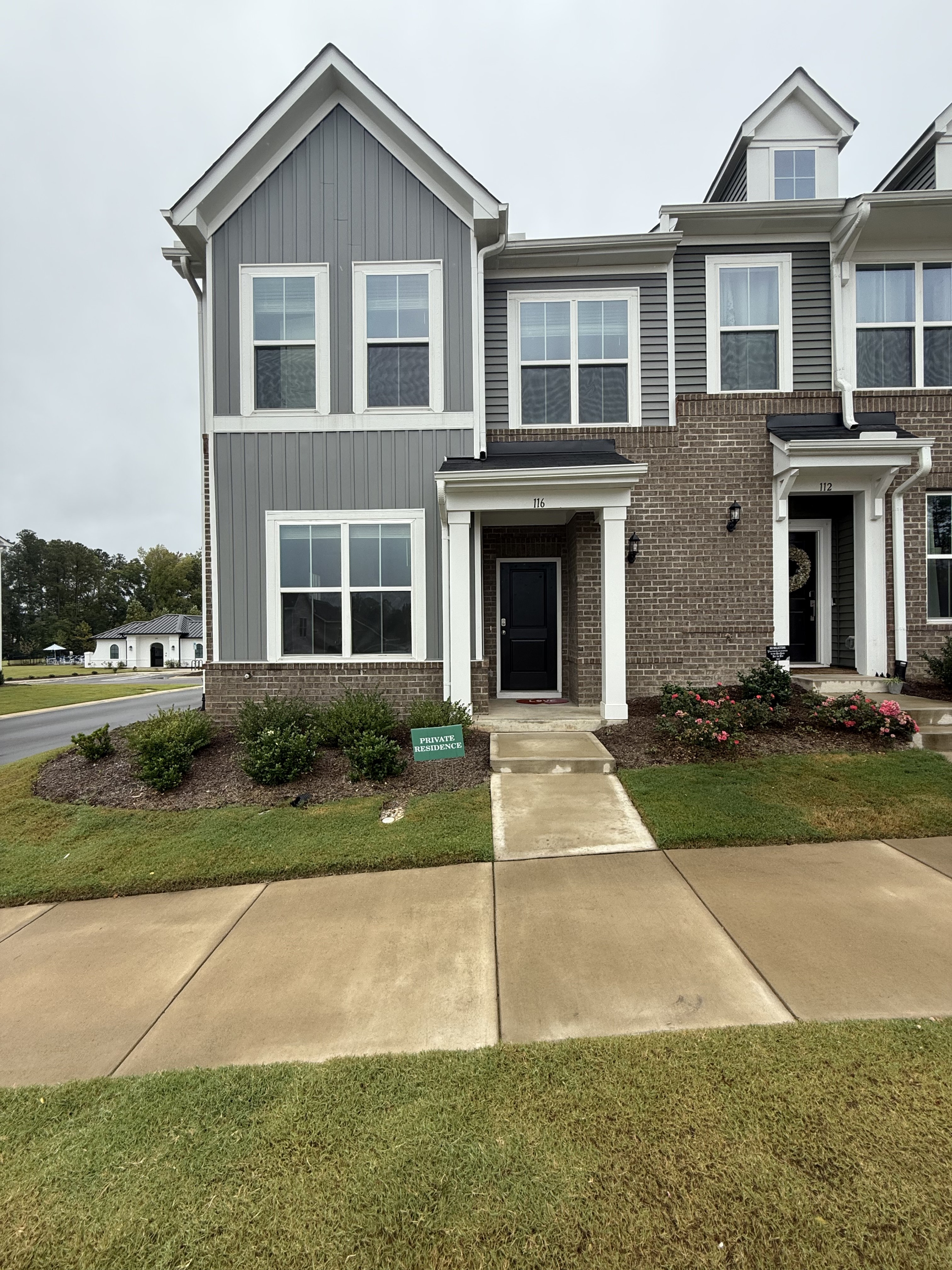 116 Chesapeake Cmns St - 1
