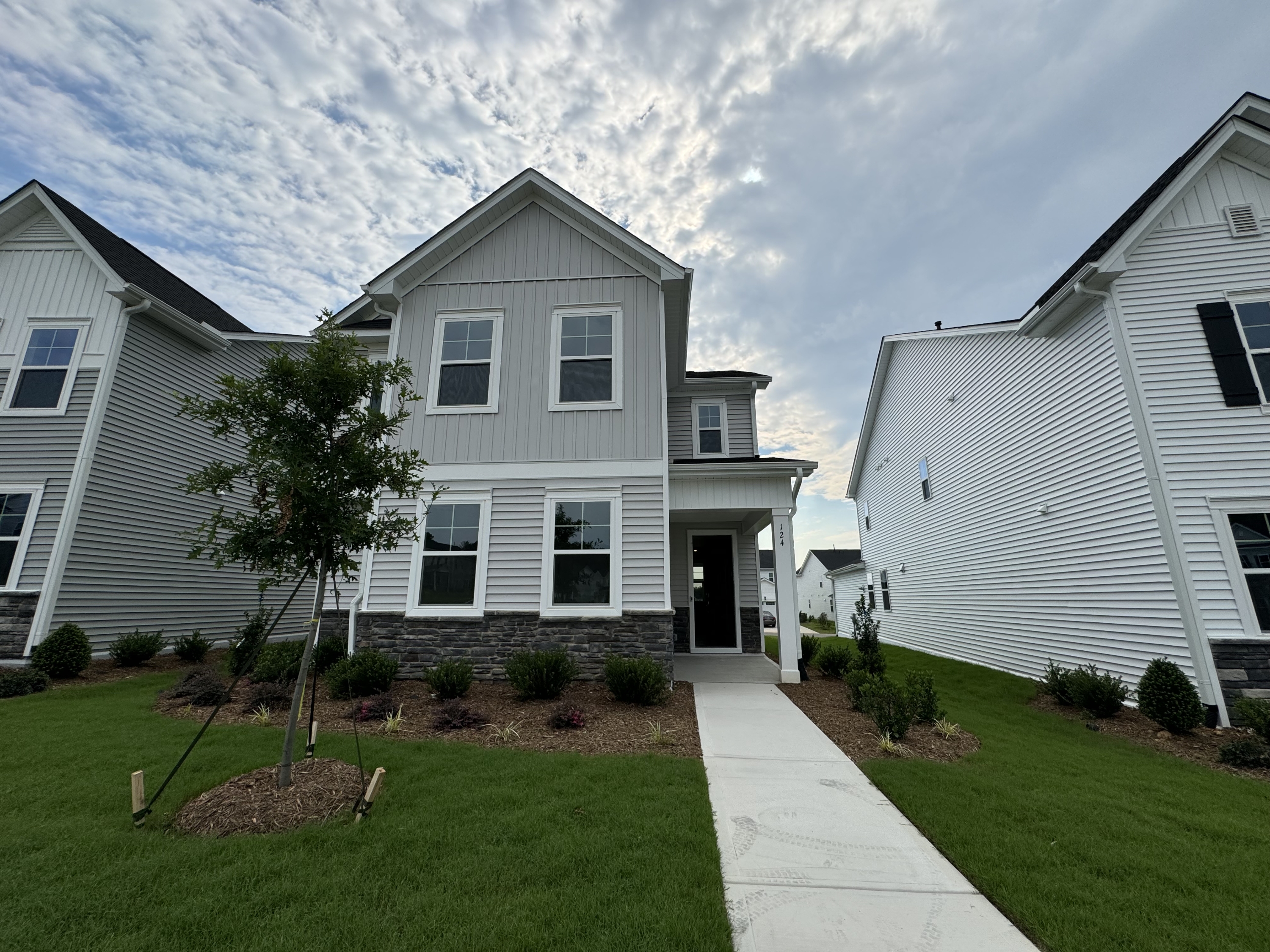 124 Delta Grass Ln