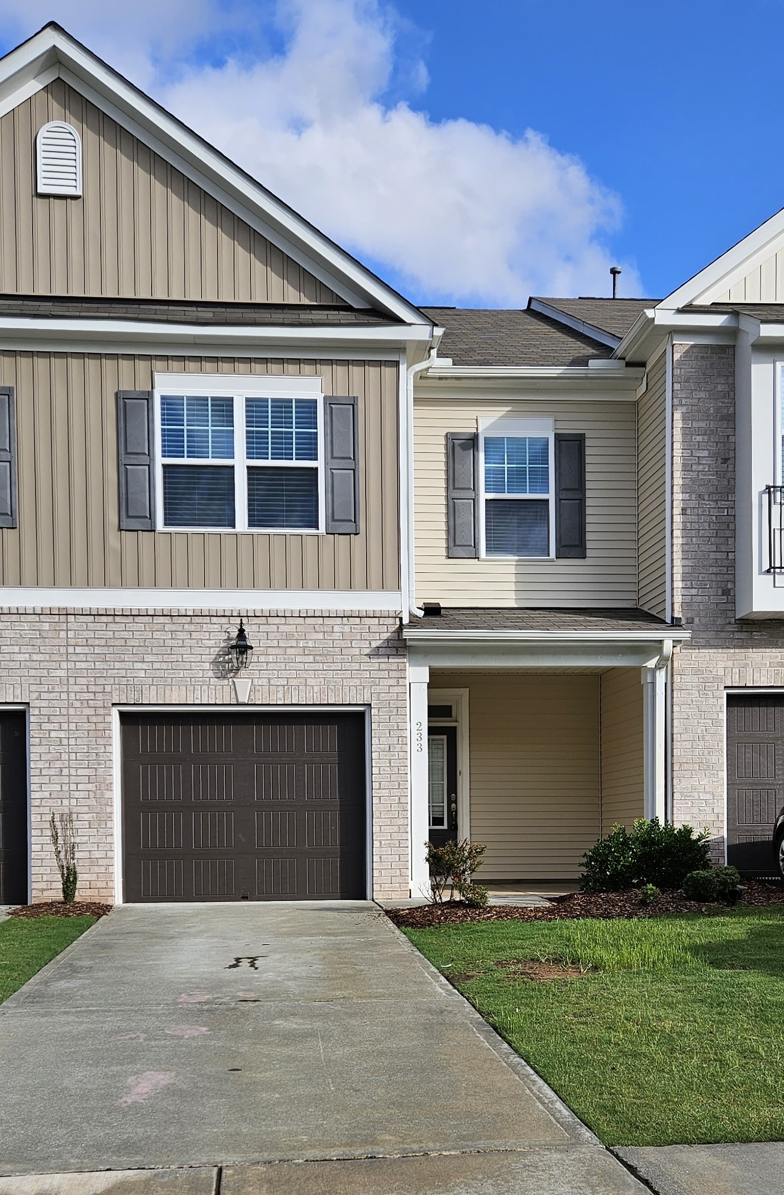 233 Traphill Dr - 1
