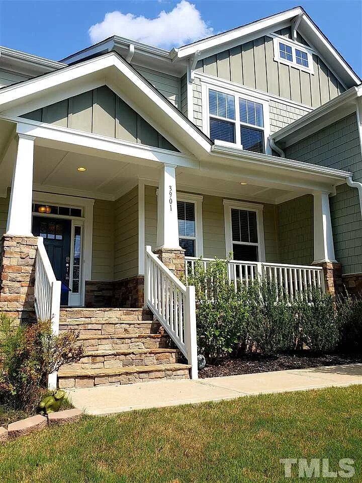 3901 Glorybower Wy